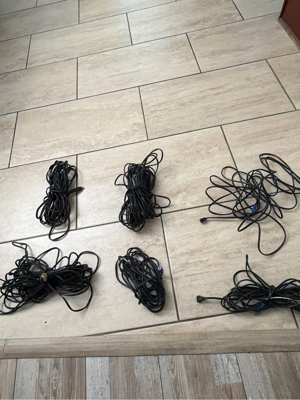 Bose Lifestyle V28 Cords..Lot Of 6. As Shown